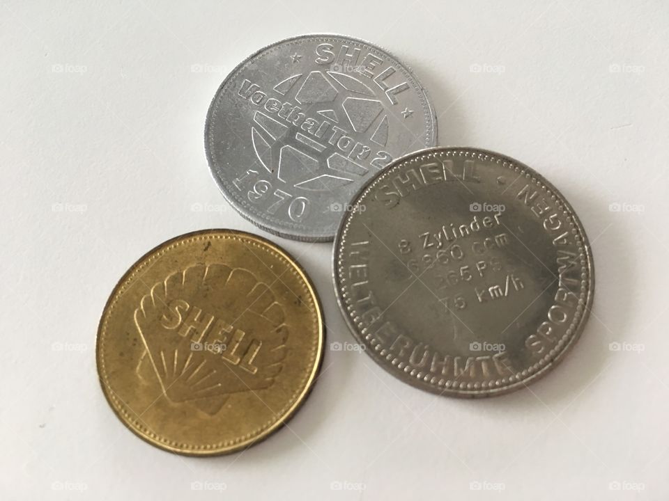 Shell coins old