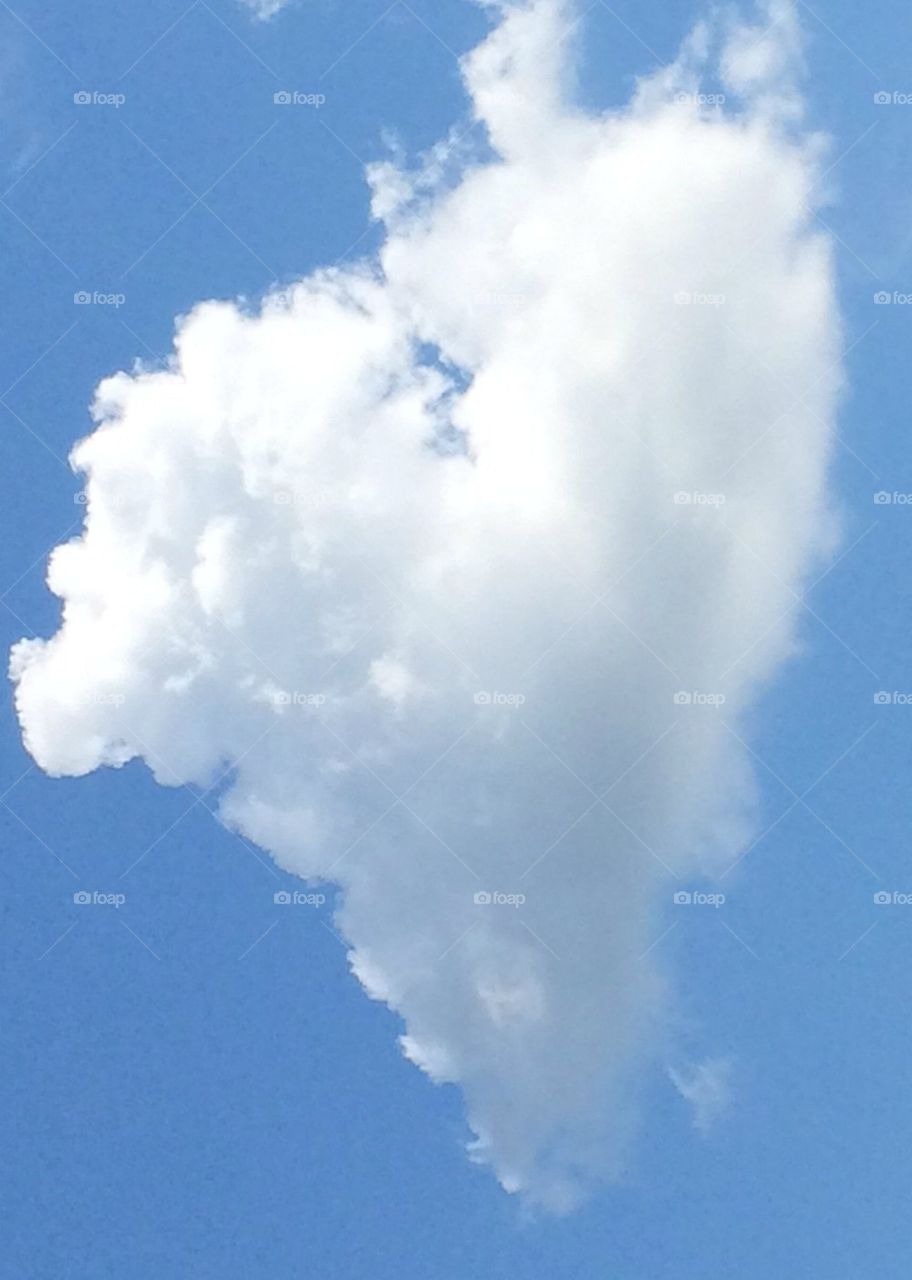 Heart in clouds 