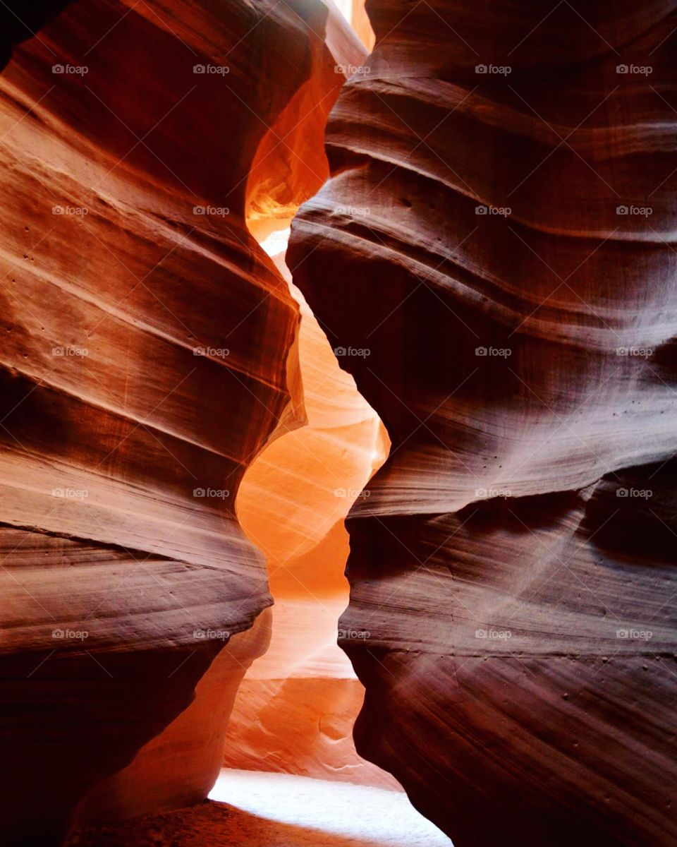 The narrow passage of Antelope Canyon 