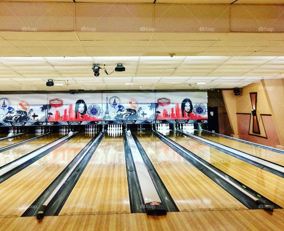 A Night at the ally with good ole friends and lots of strikes! 