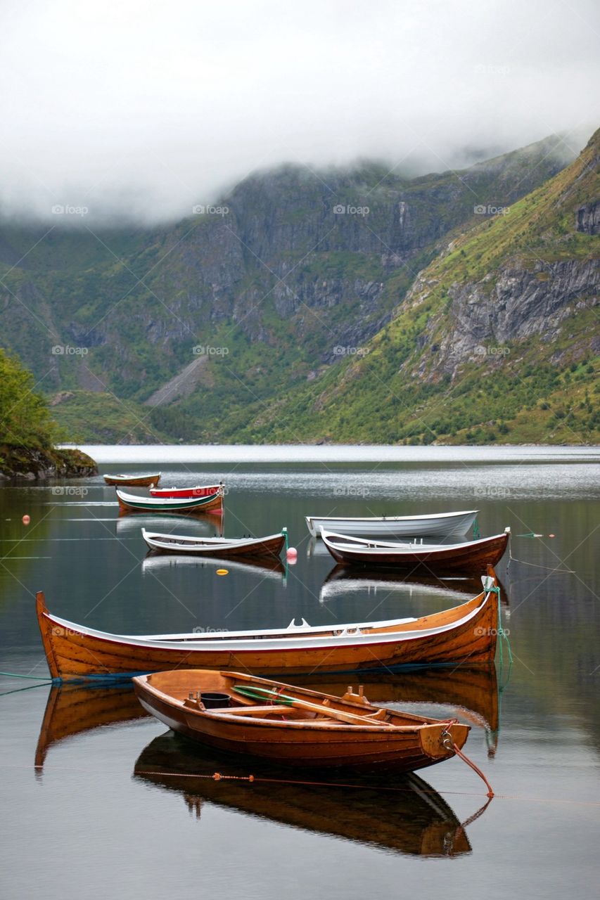 Ågvatnet lake in Å