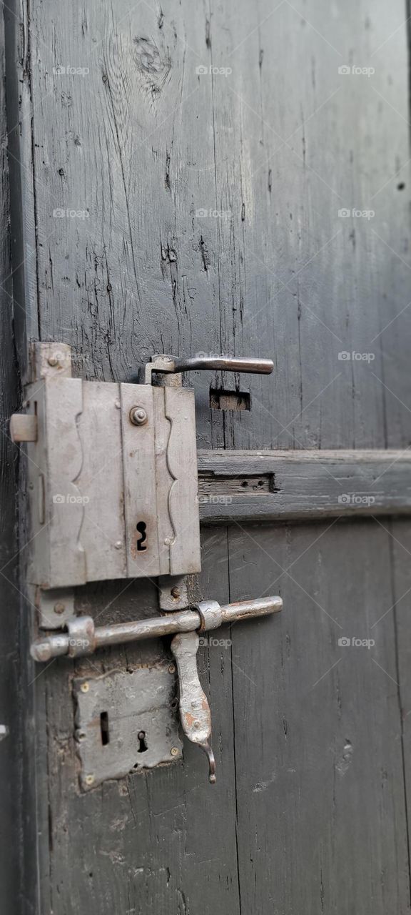 Door lock