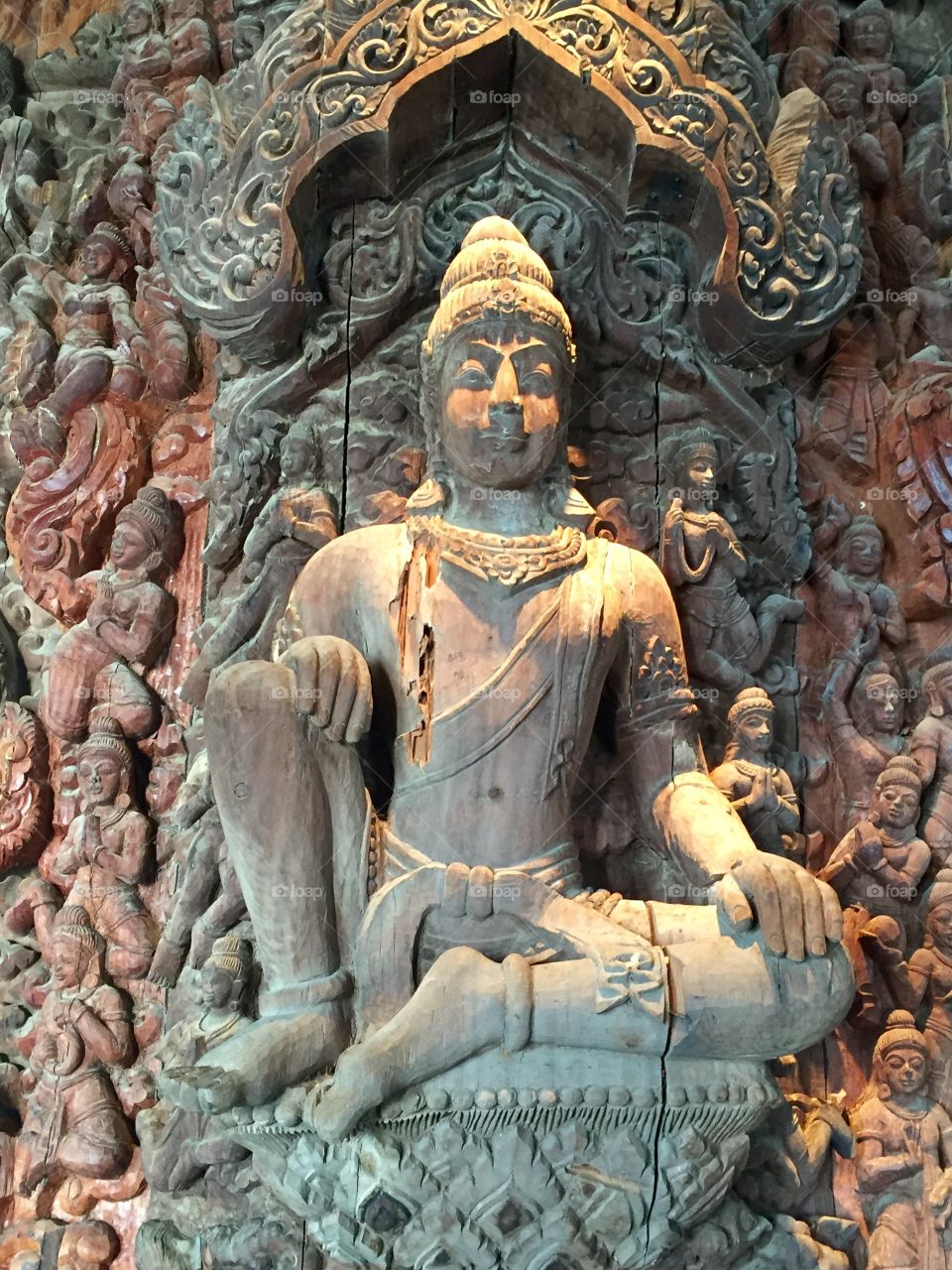 Budhha at sanctuary of truth 