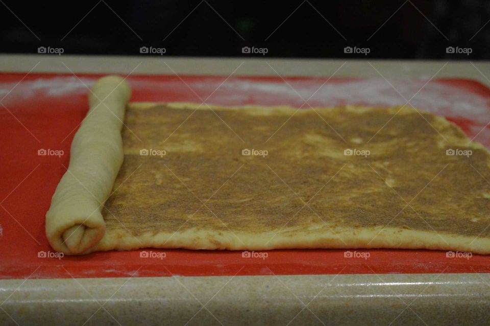 preparation of cinnamon rolls