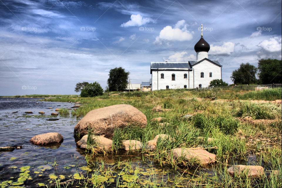 Церковь на берегу Ладожского озера