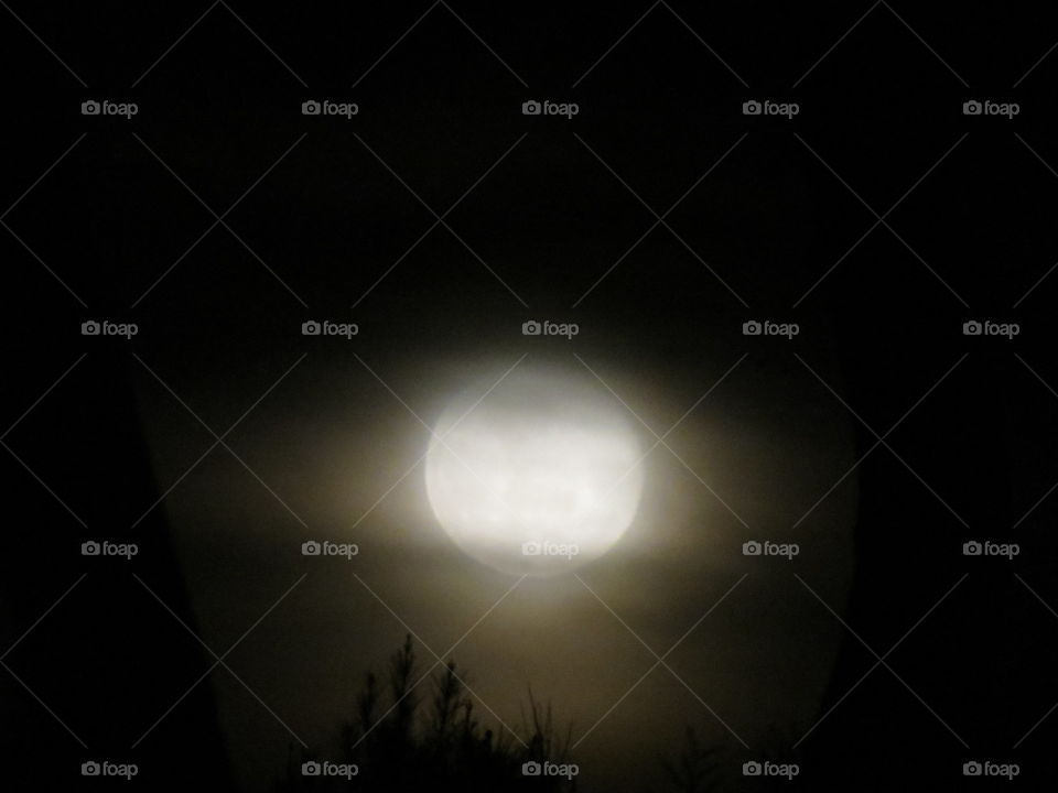 Haze Moon. photo by canon sx40 