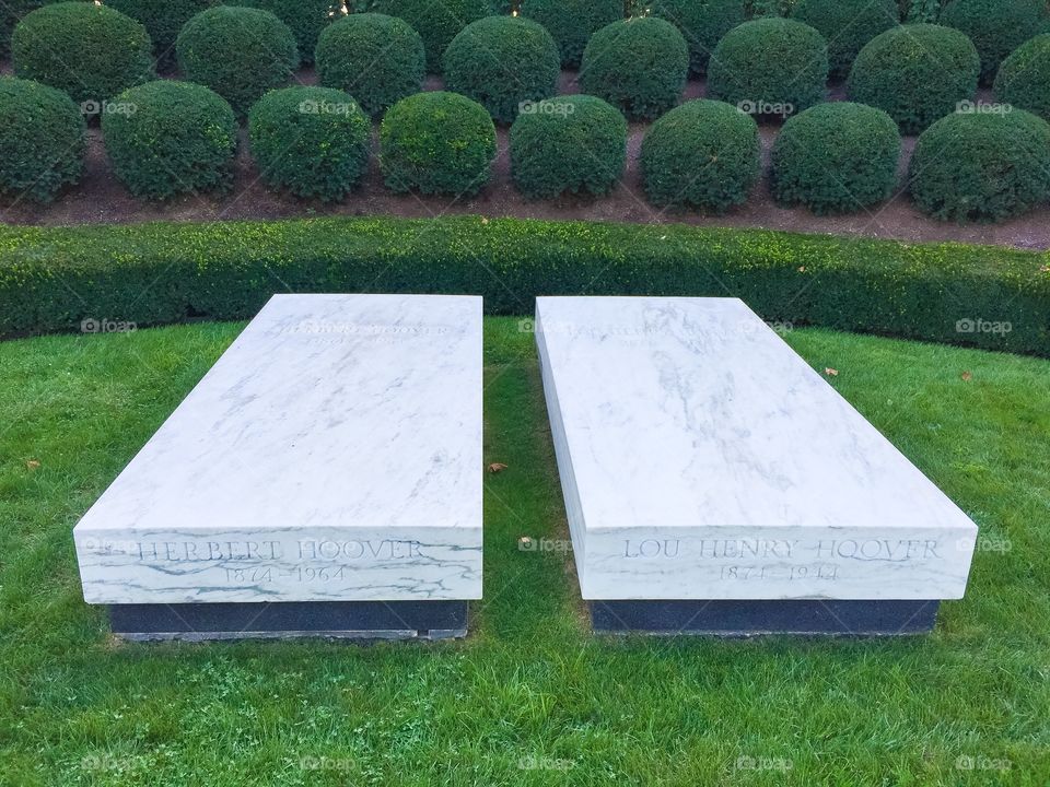 Grave of Herbert Hoover and Lou Henry Hoover