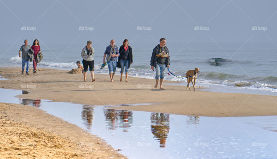 Paseo por la orilla