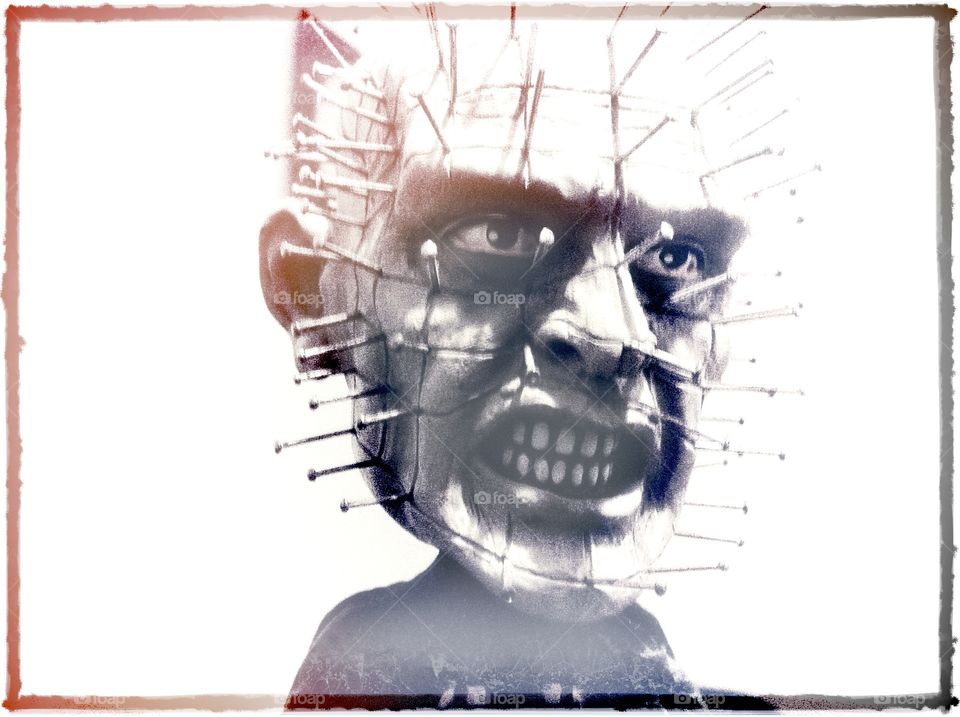 bobble head pin head