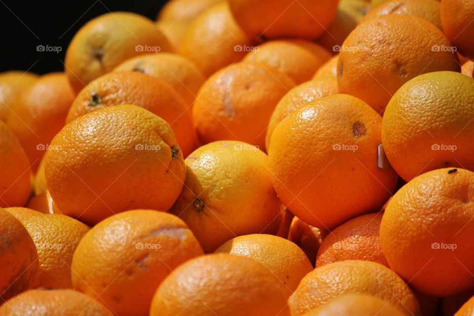 Orange provides energy and contains about 50 calories per 100 grams of consumptiom