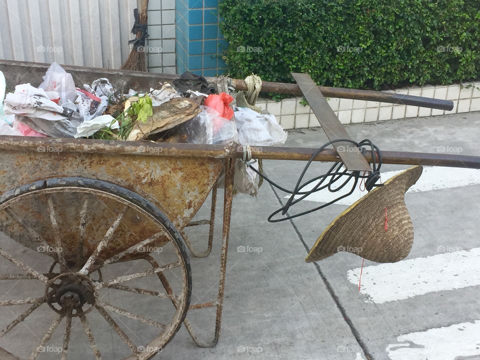 China factory trash wagon with hat