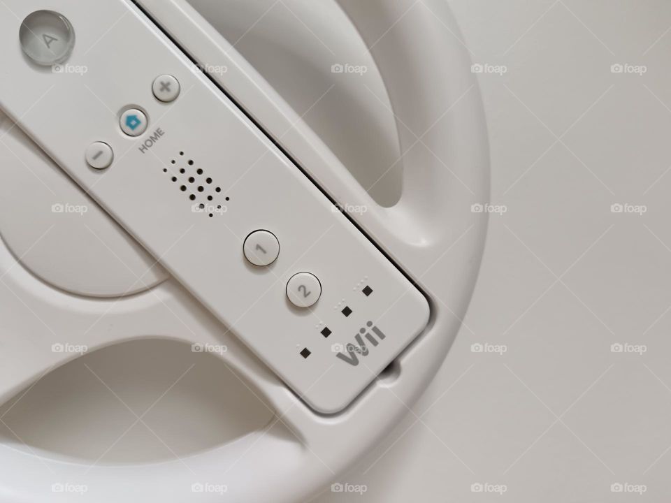 The Wii Wheel with its Wiimote - 1