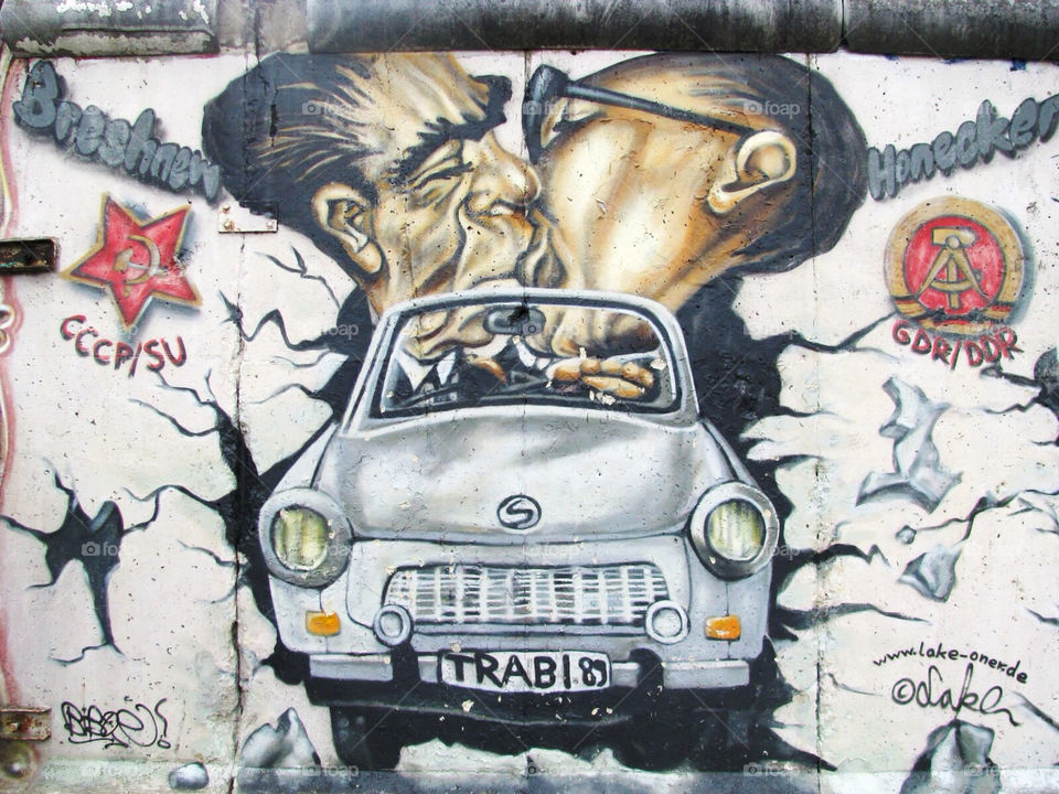 Kissing in a Trabi on the wall