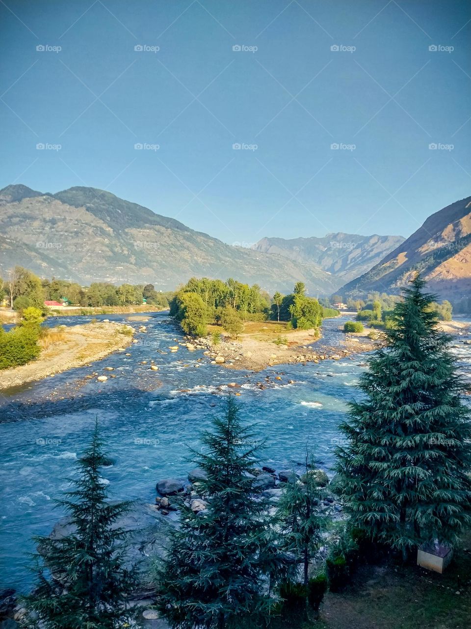 beautiful lake view in Himachal pradesh.