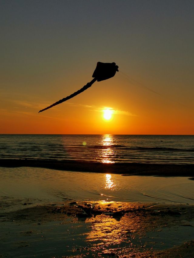 Amazing sunset. Sea and sunset. Landscape.