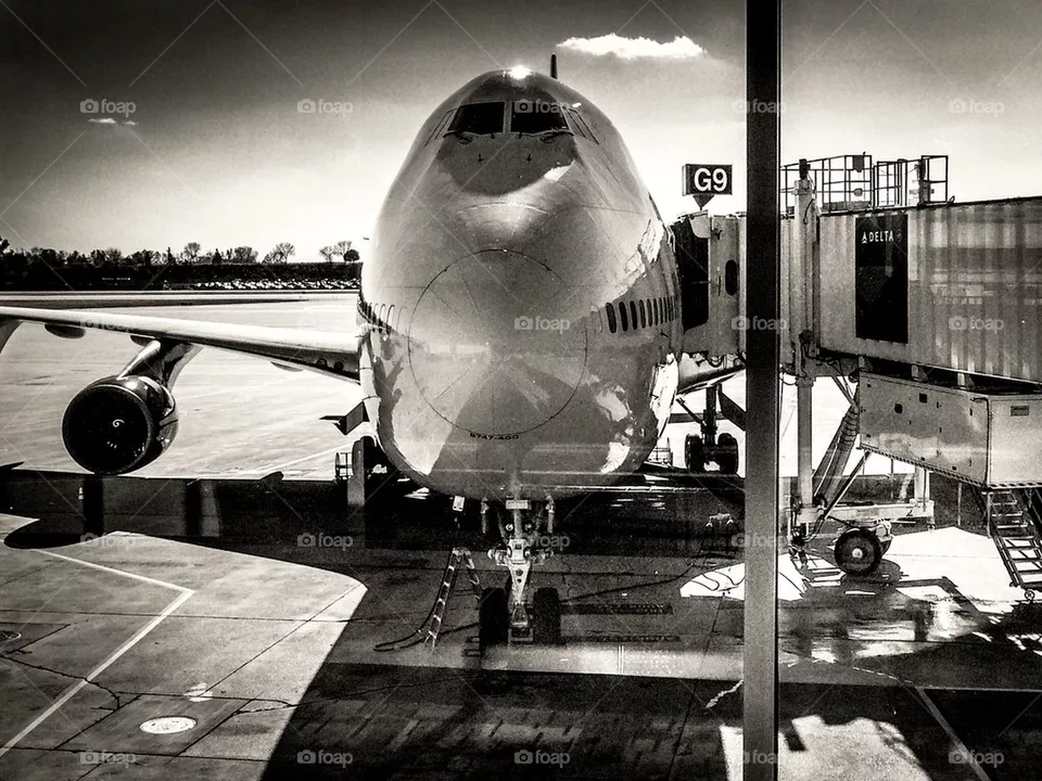Gate G9