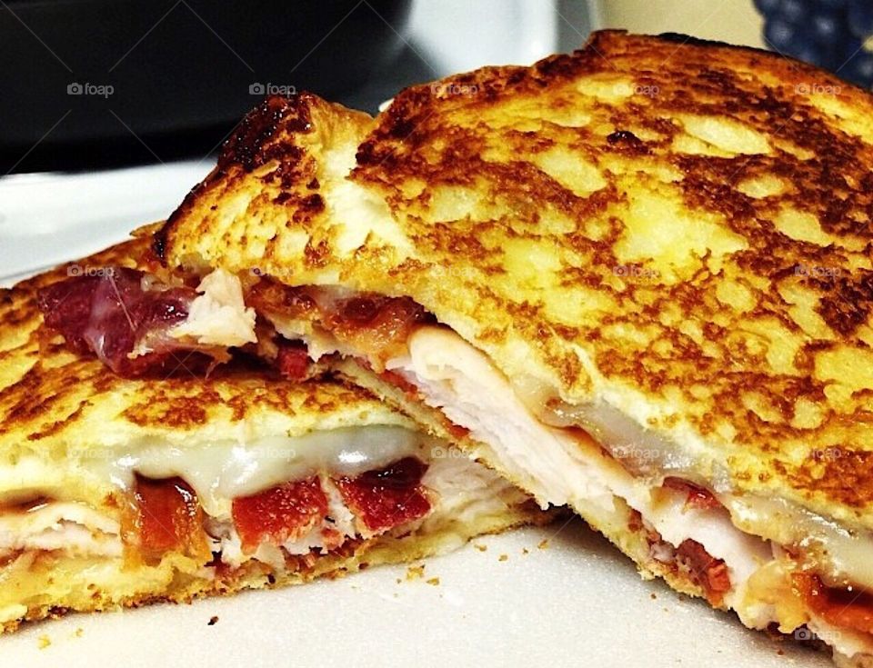 Grilled cheese melt