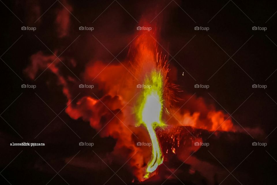 vulcano etna eruzione