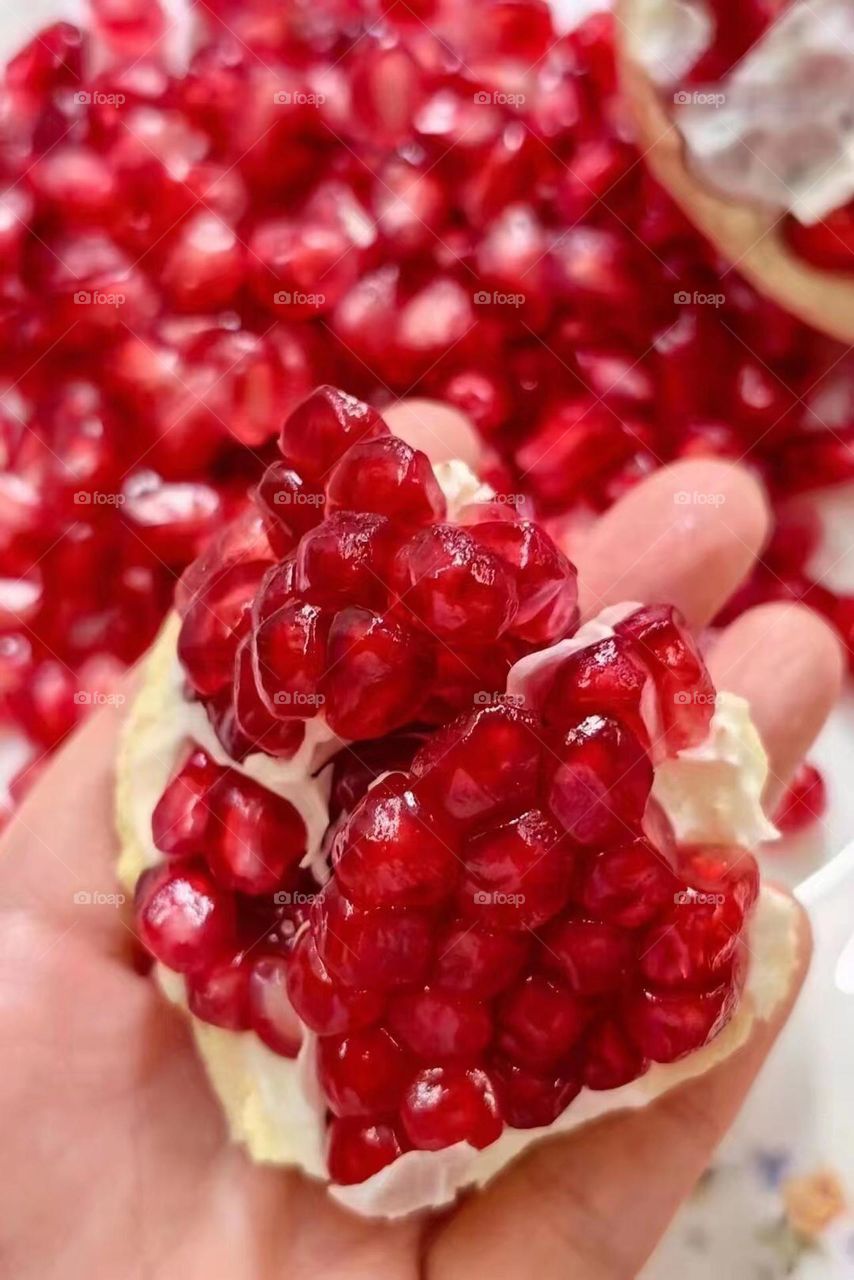 Fruits pomegranates 