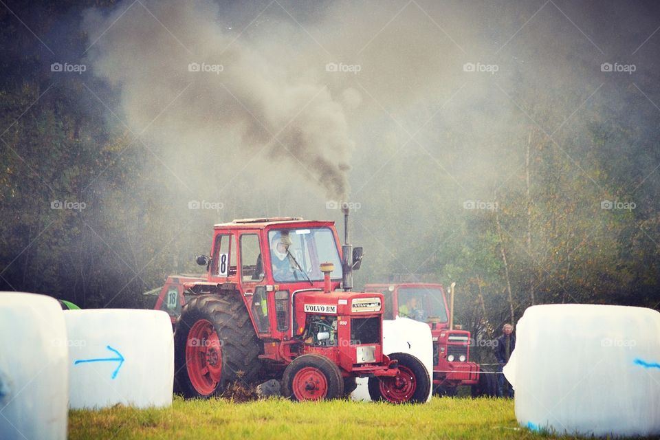 Tractor race