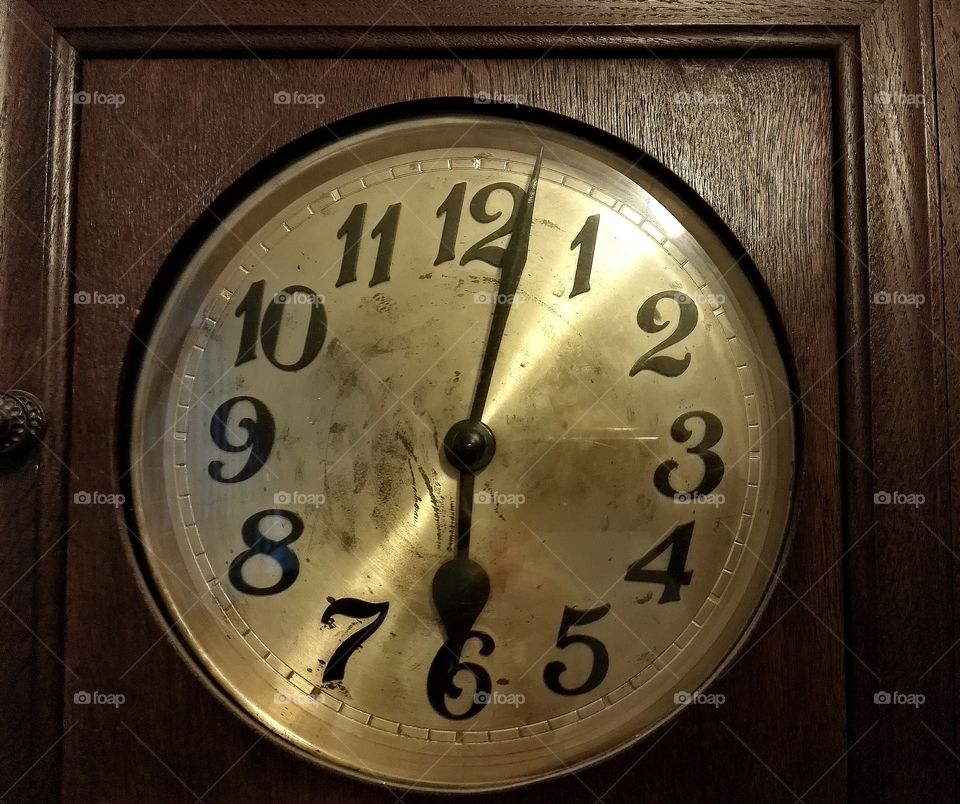 old golden clock