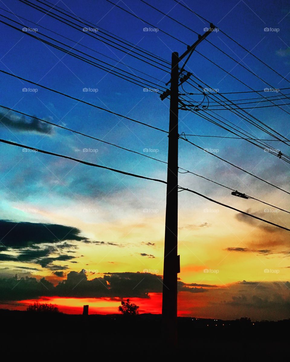 #Entardecer belíssimo!
18h e #céu magnificamente colorido na divisa de #Jundiaí com #Itupeva.
🌄
#paisagem
#fotografia
#natureza