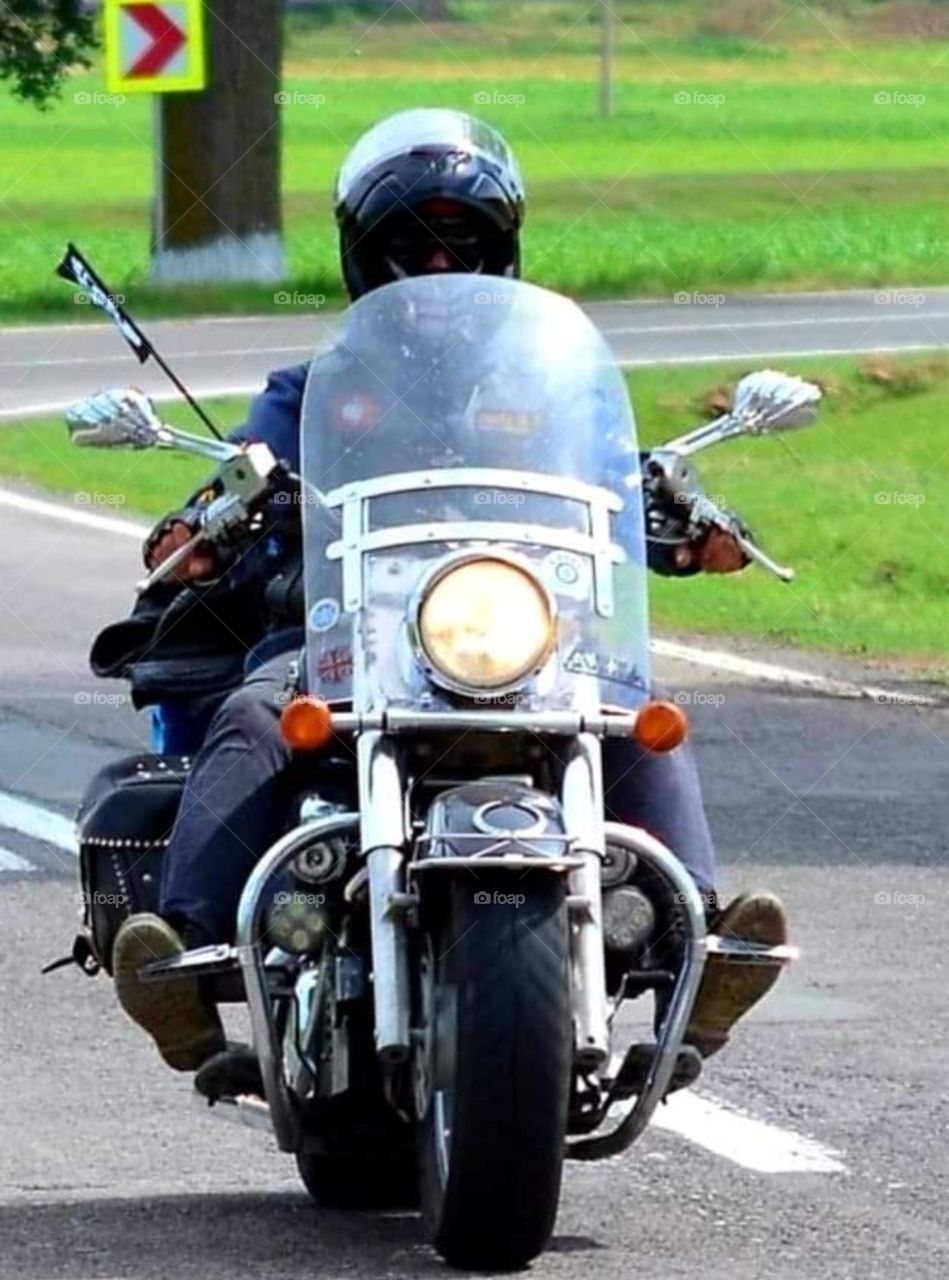 Commuting series motorcycles and scooters mission