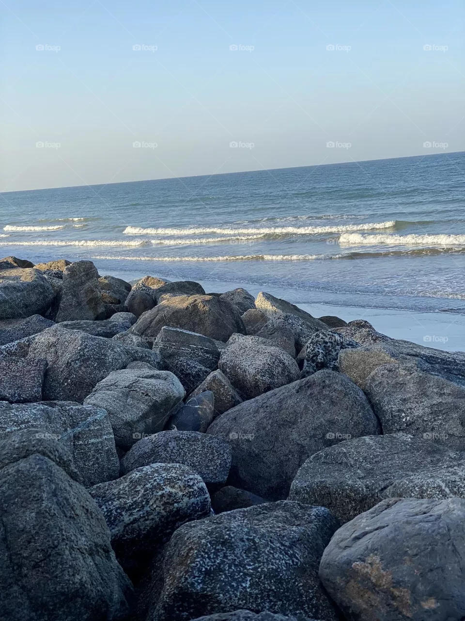 Sea and rocks 