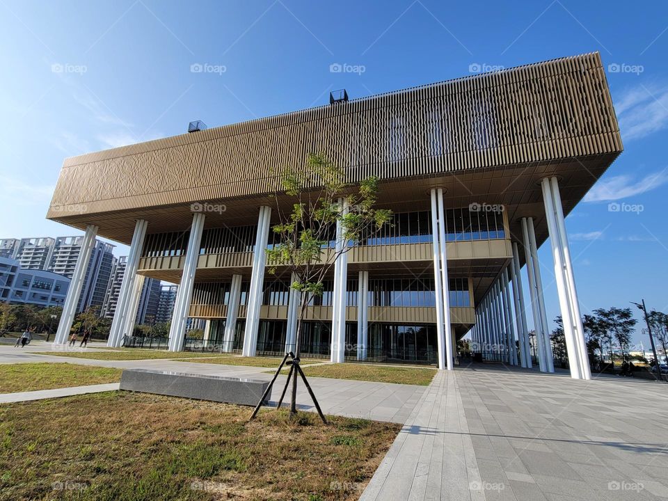 A library in Taiwan."Tainan Main Public Library"