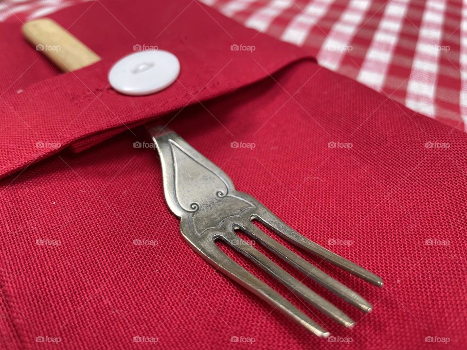 Fork … old … prongs are shorter at the edges than the centre … circa 1950’s 