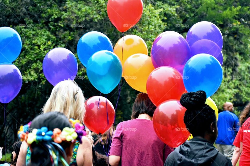 Balloons, balloons & gosh oh my, more balloons! Marching & waving to on lookers in a parade is way too much fun. 
