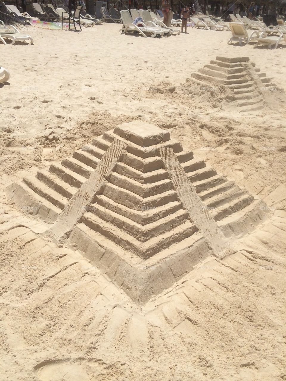 Sand pyramid