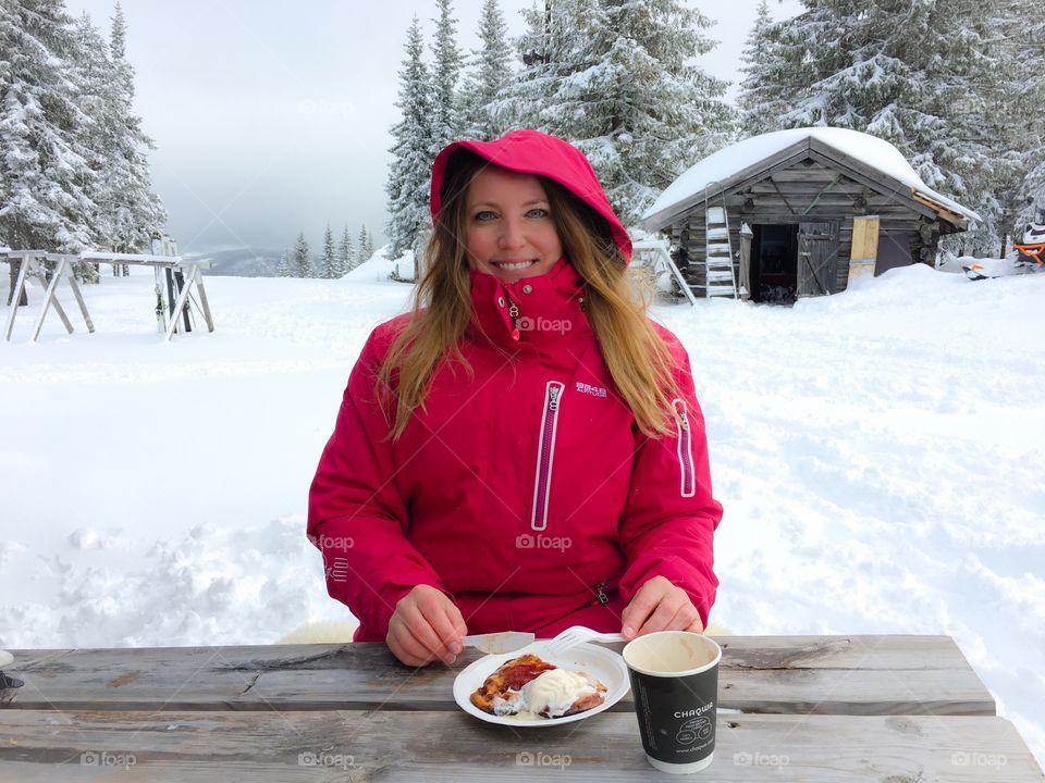 Woman breakfast in winter