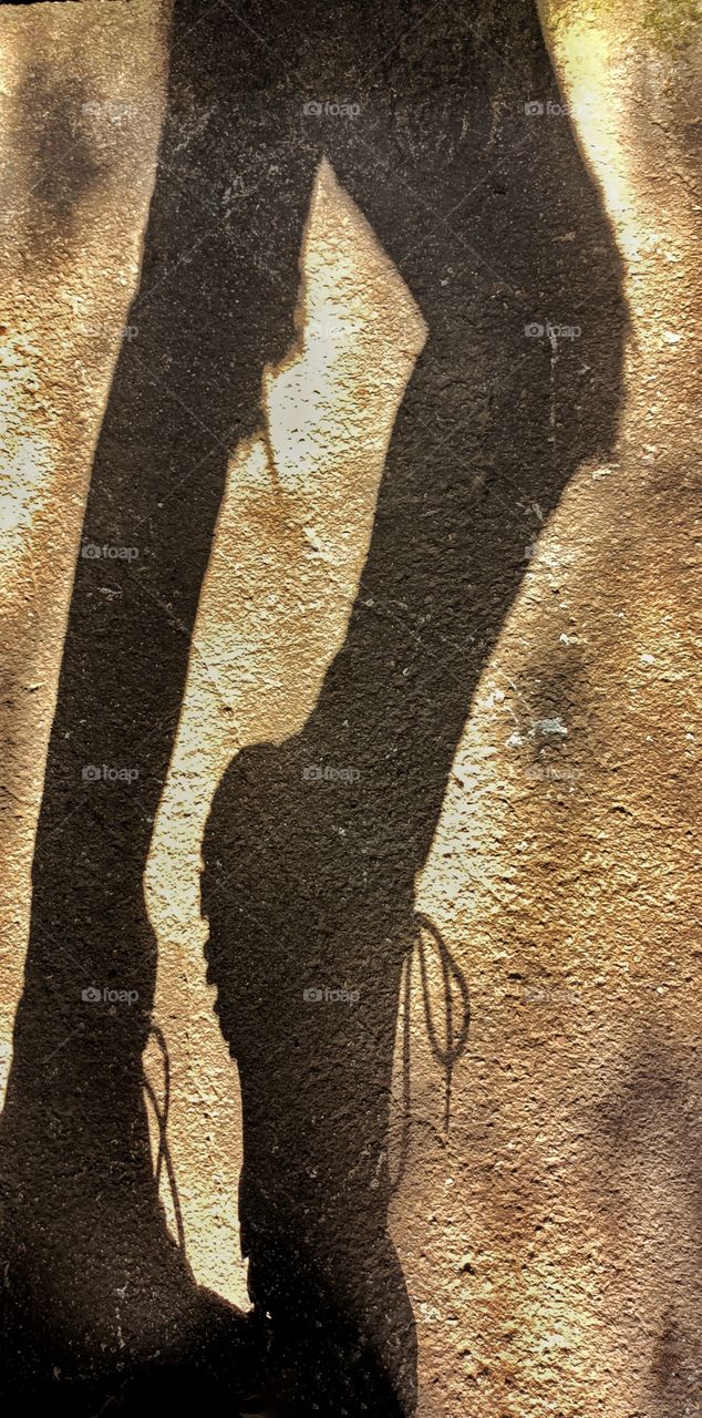 Leg shadow