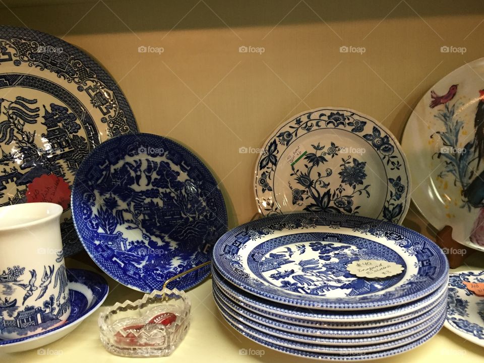 Vintage dishes, blue and white 