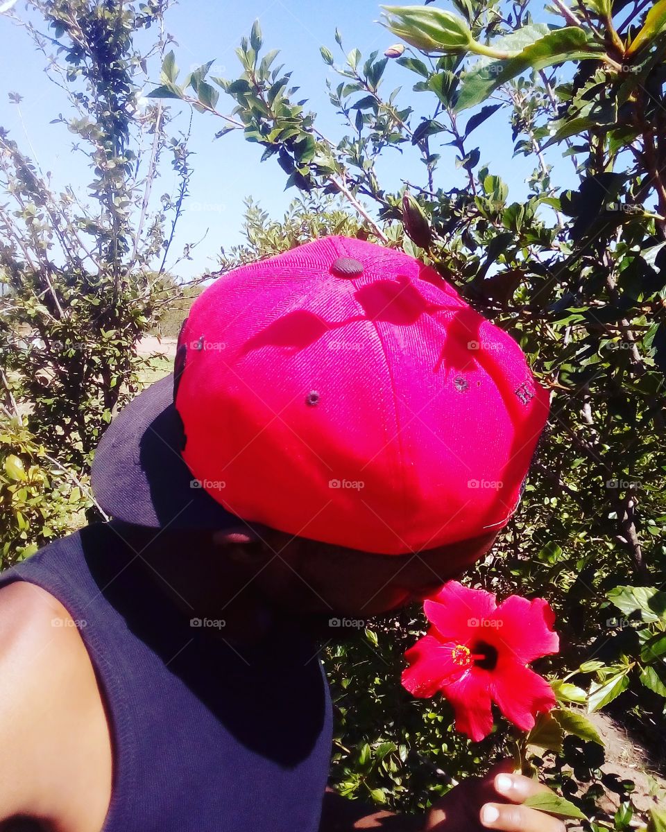 Colour Red and the smell of that Rose mmmmh pure Nature😘