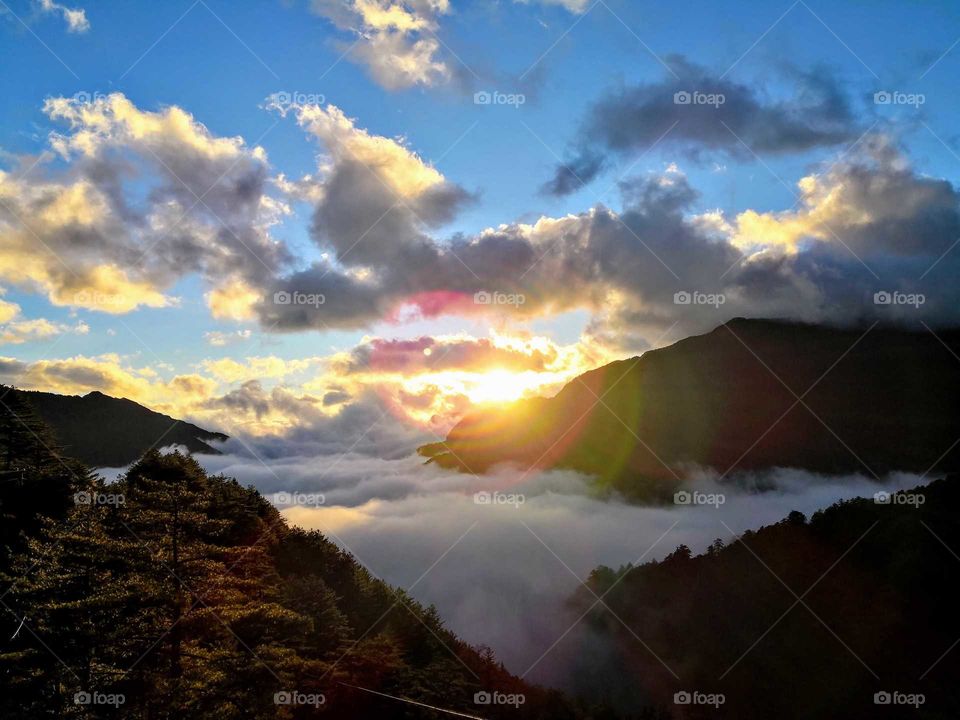 Sunrise View on top of a Mountain in Taiwan
