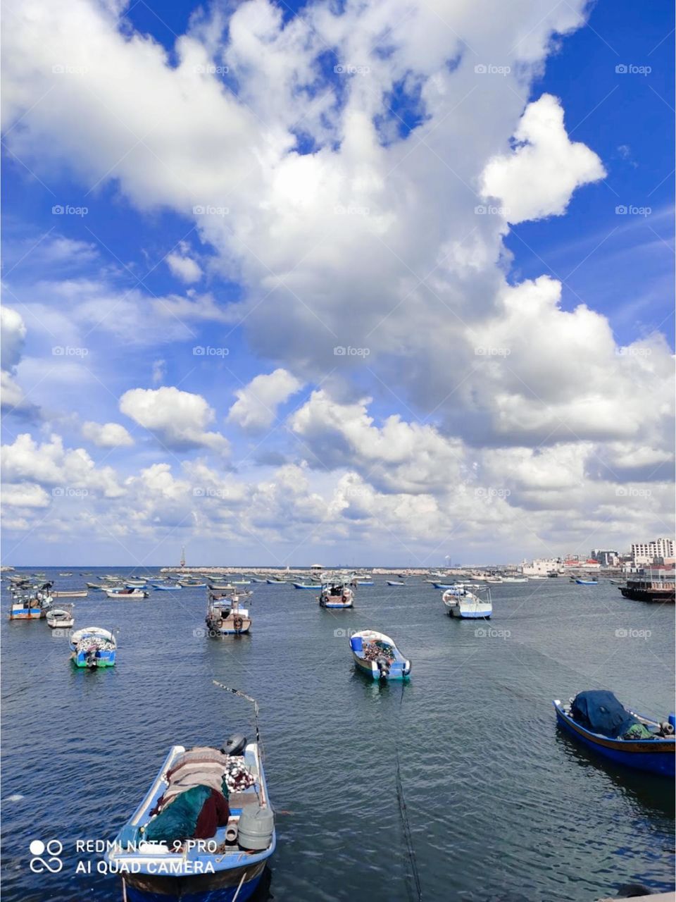 The scenery of clouds and sky is amazing