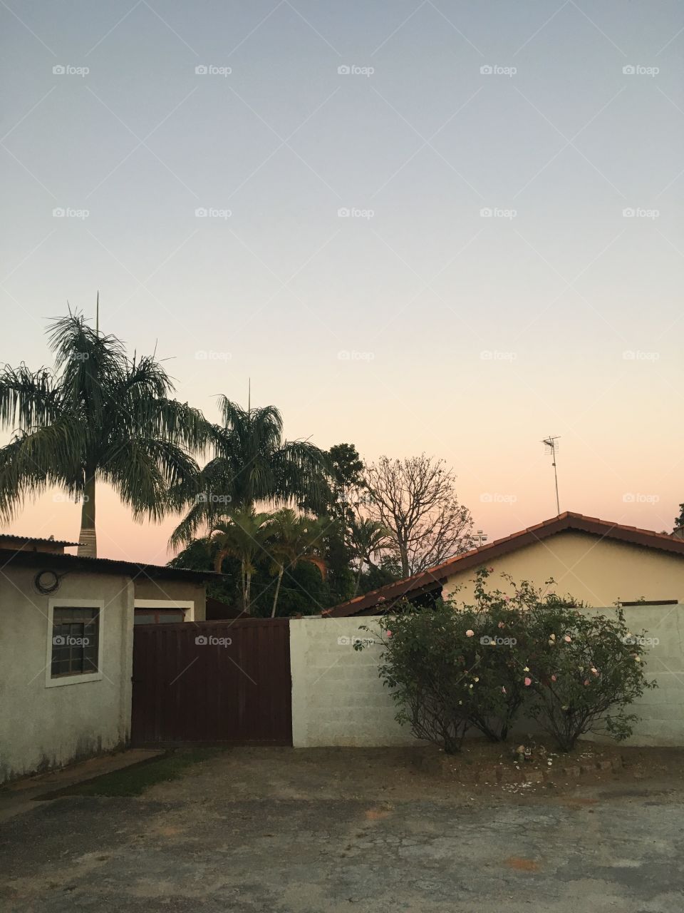 🌅Desperte, Jundiaí.
Que a jornada possa valer a pena!
🍃
#sol #sun #sky #céu #photo #nature #morning #alvorada #natureza #horizonte #fotografia #pictureoftheday #paisagem #inspiração #amanhecer #mobgraphy #mobgrafia #Jundiaí #AmoJundiaí