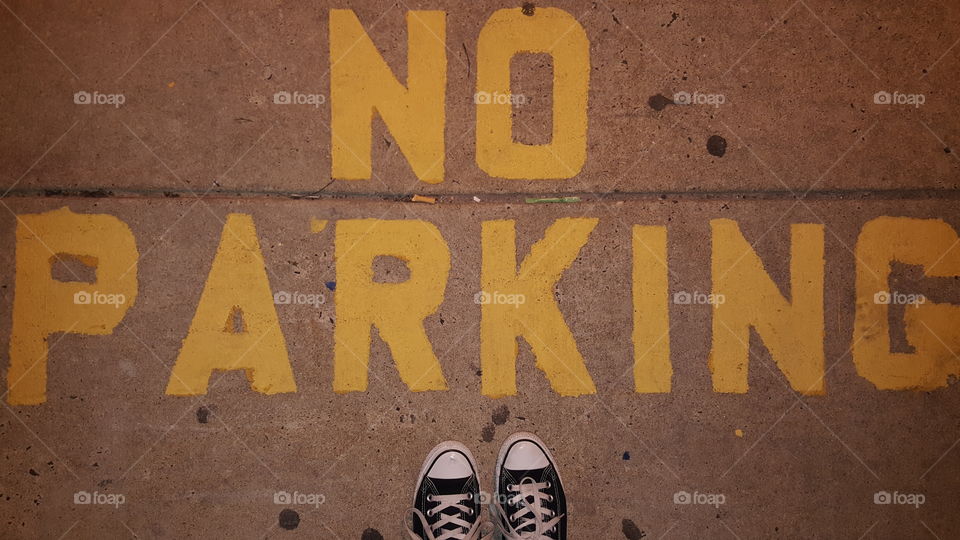 no parking. walkingin the streets this catch my eyes
