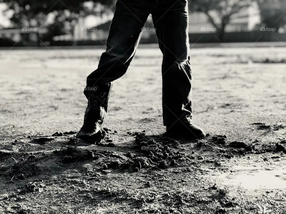 Muddy feet 