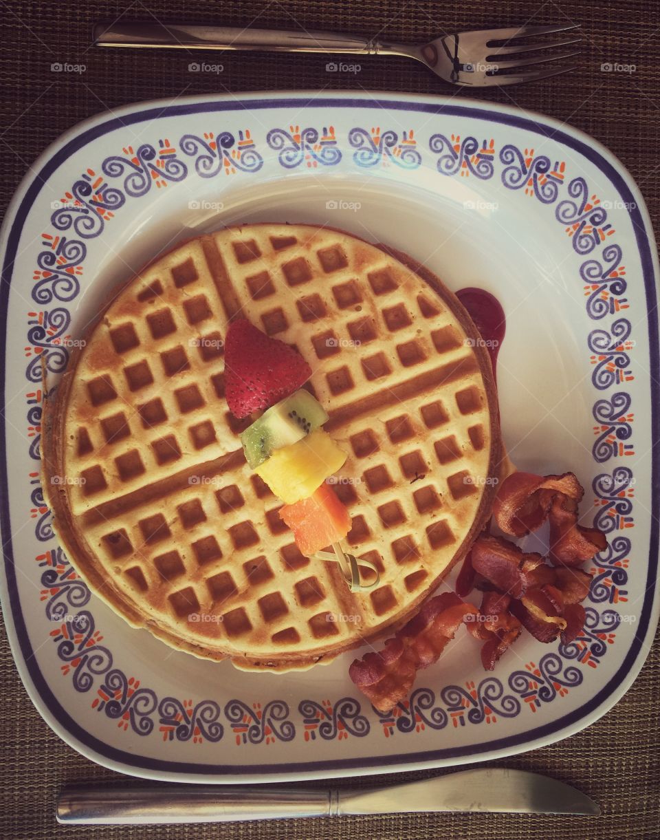 Sweet morning . Let's have some waffles with bacon! 