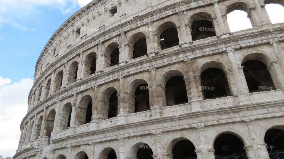 Colosseum. The greatest imagine of the roman empire. We can imagine the fightes of the gladiators...