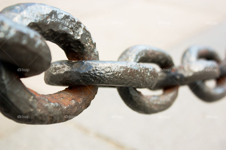 Macro of a chain