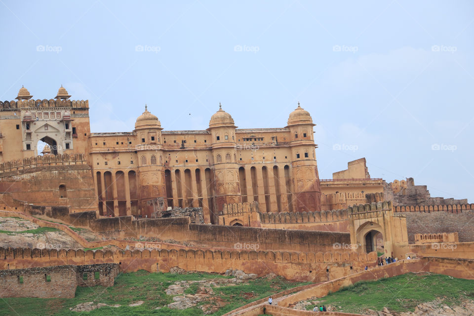 Amber Fort or often referred to as Amer Fort in Jaipur in Rajasthan in India. This is a beautiful and big fort made of sandstone and has lots of things to see for the tourists visiting the place.