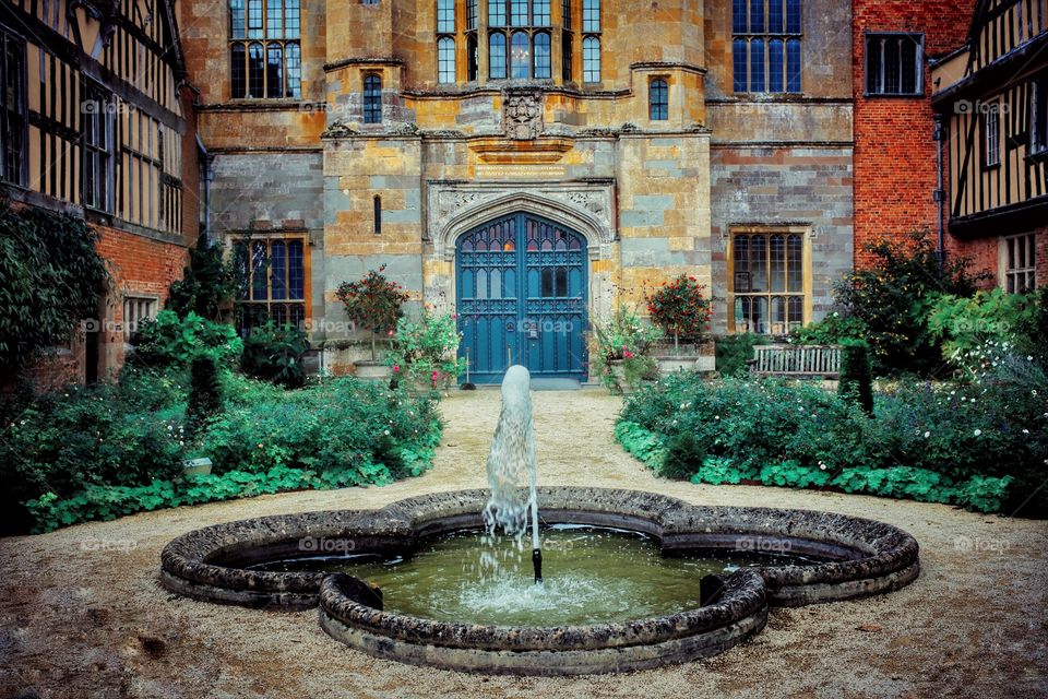 Stately home. Coughton court 