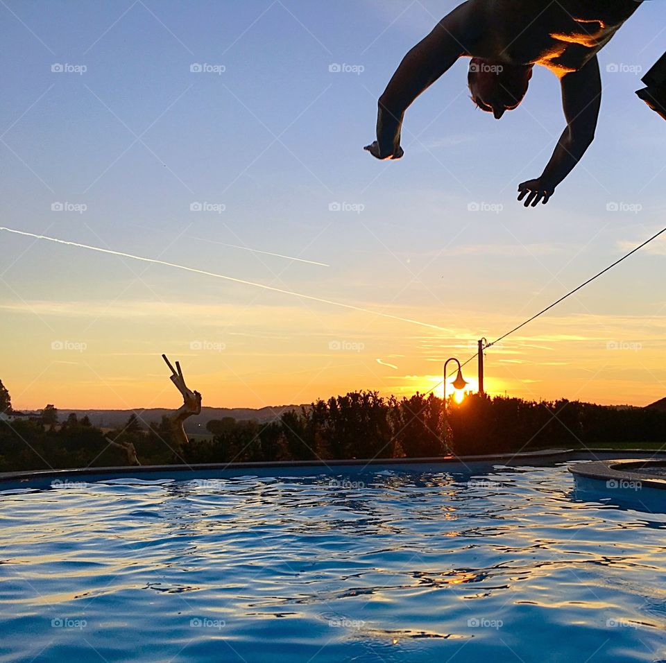 jump in the sunnypool