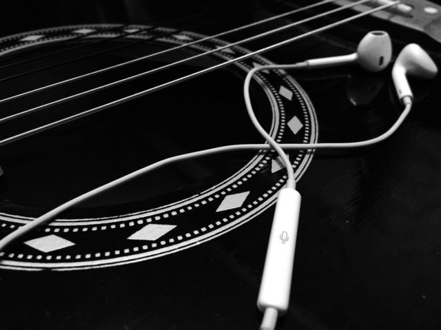 Guitar 