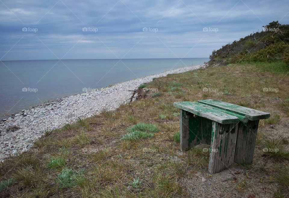 Lone spot by the sea
