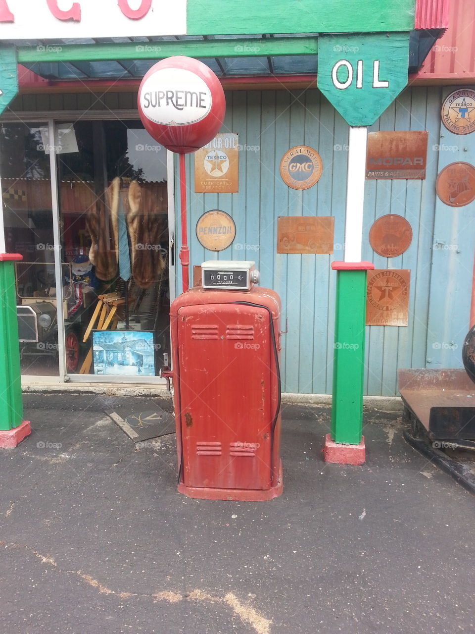 antique gas pump